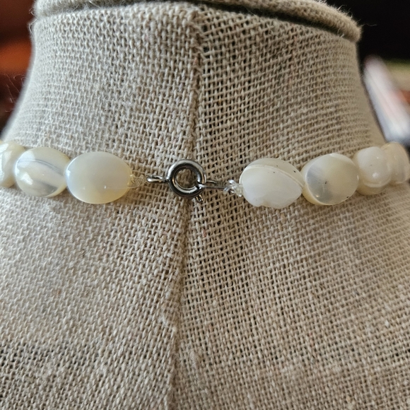 Rose Quartz Mother Of Pearl Vintage Necklace - Picture 5 of 8